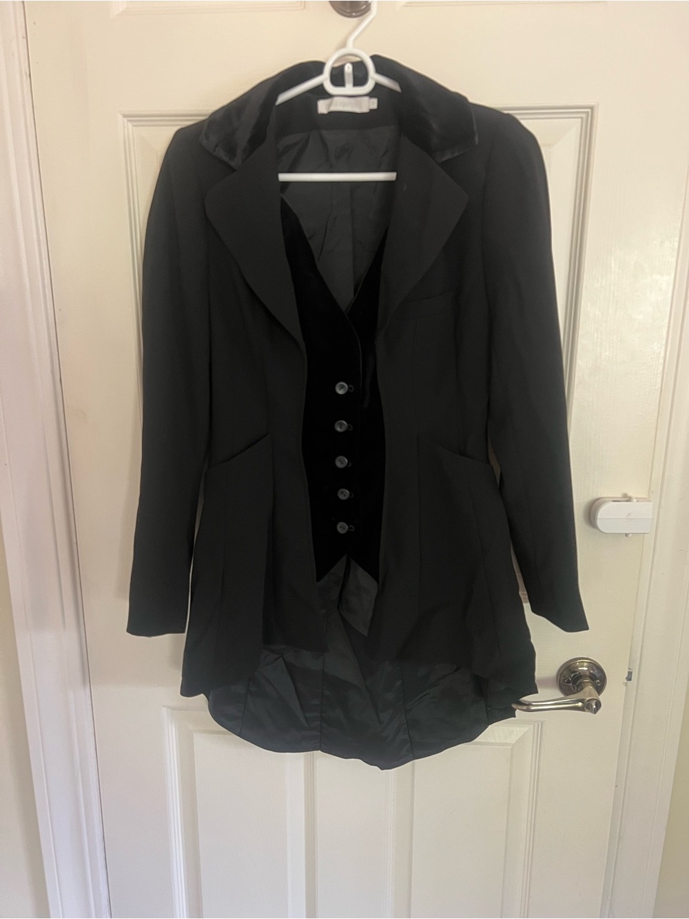 Anne Fontaine Emrys Suit Jacket and leggings - Picture 11 of 16